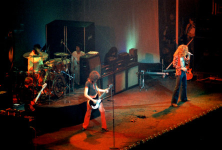Led Zeppelin Chicago 75