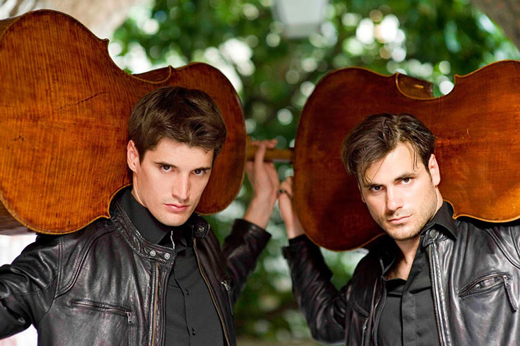 2CELLOS_by-Stephan-Lupino