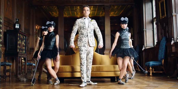 Robbie Williams Party Like a Russian video e testo